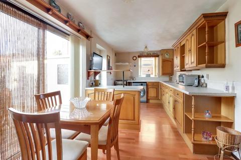 22 Bowes Road, Staines-upon-thames, TW18 3ET