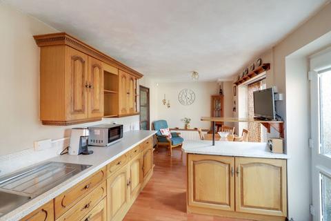 22 Bowes Road, Staines-upon-thames, TW18 3ET
