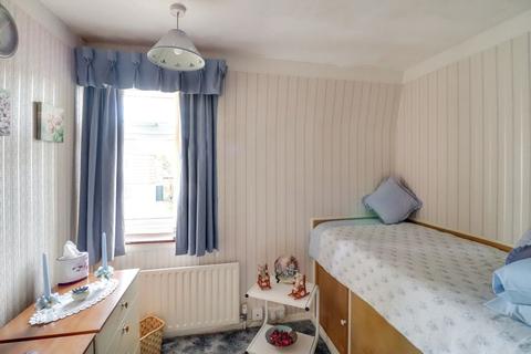 22 Bowes Road, Staines-upon-thames, TW18 3ET