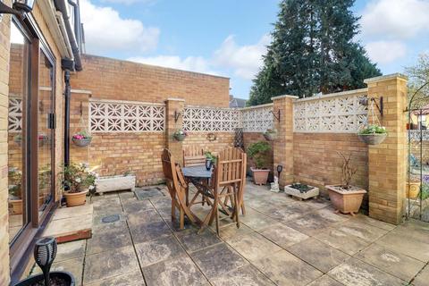 22 Bowes Road, Staines-upon-thames, TW18 3ET