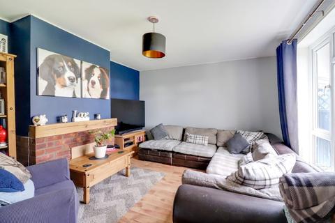 27 Bulkeley Avenue, Windsor, SL4 3LY
