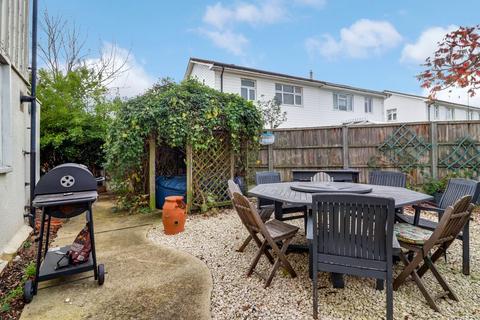 27 Bulkeley Avenue, Windsor, SL4 3LY
