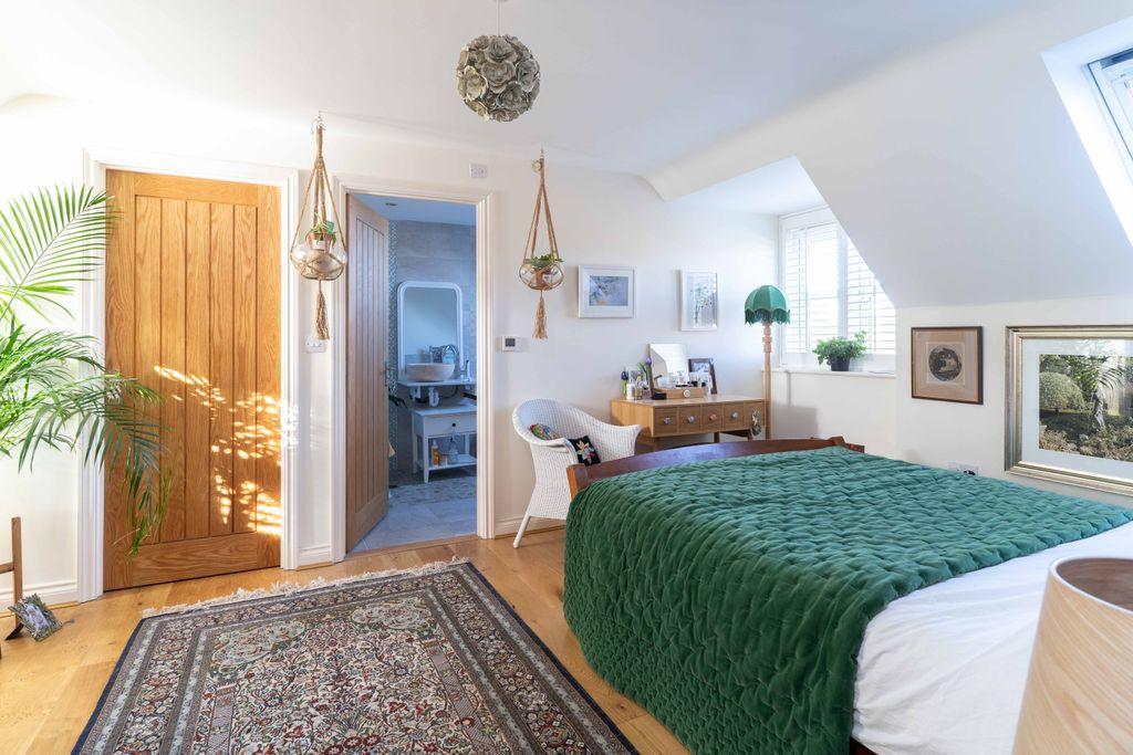 Bedroom 1 (Double with Ensuite)