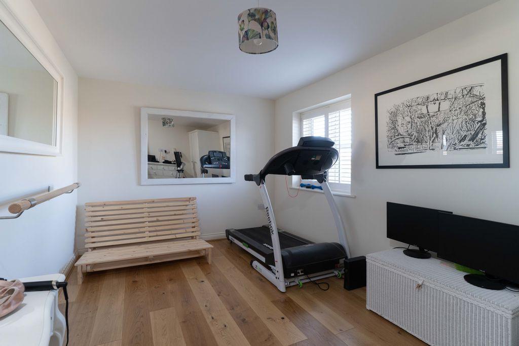 Bedroom 4 (Double)