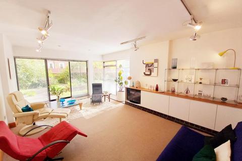 92a Bargates, Leominster, HR6 8QS