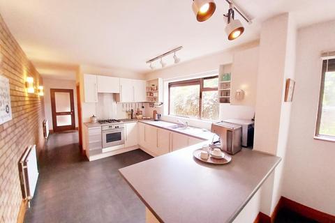 92a Bargates, Leominster, HR6 8QS