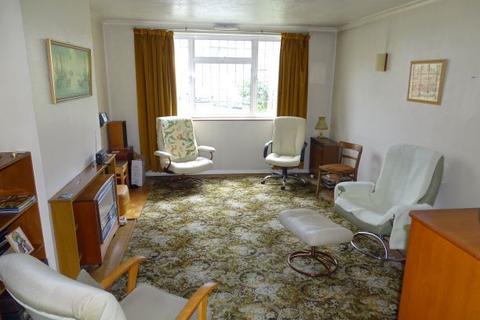 3 Neil Close, Ashford, TW15 1NT