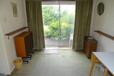 3 Neil Close, Ashford, TW15 1NT