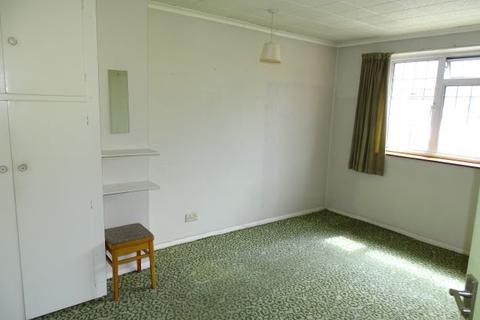 3 Neil Close, Ashford, TW15 1NT