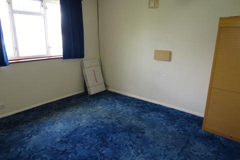 3 Neil Close, Ashford, TW15 1NT