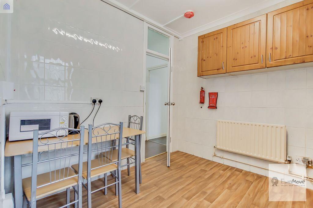 Kitchen / Dinning Room