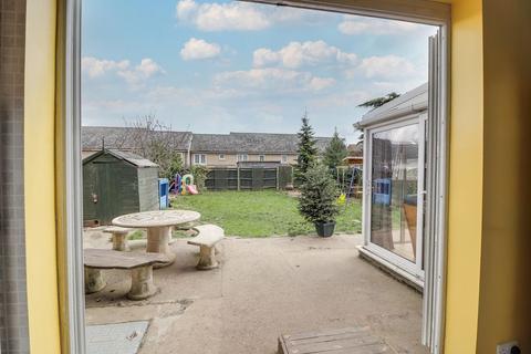 33 Holly Road, Wainscott, Rochester, ME2 4LG