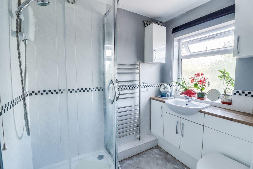 Bathroom (Shower Room)