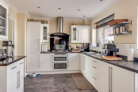 56 Truro Road, Gravesend, DA12 5RF