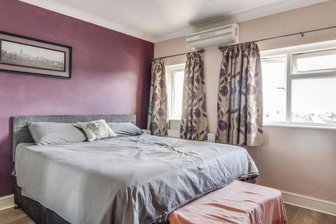 56 Truro Road, Gravesend, DA12 5RF