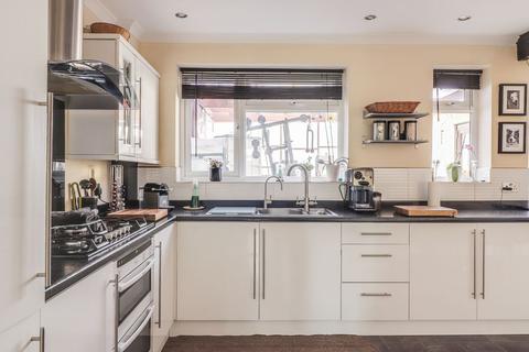 56 Truro Road, Gravesend, DA12 5RF