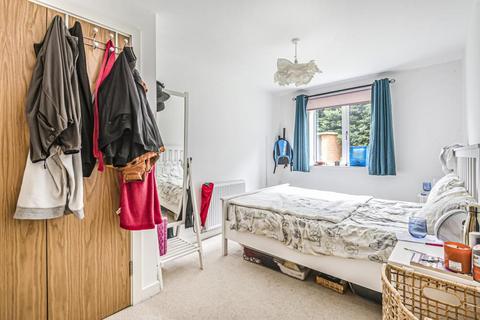 18 Ainger Close, Aylesbury, HP19 8JW