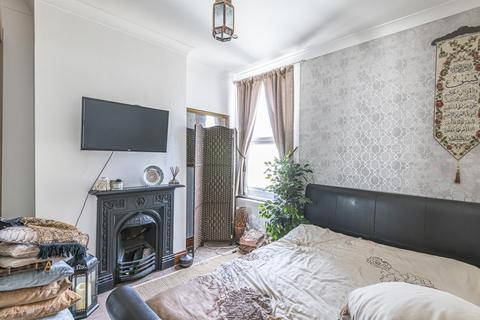 59 Colmer Road, London, SW16 5LA