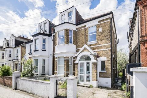 Flat 2, 35 Barrow Road, Streatham, London, SW16 5PE