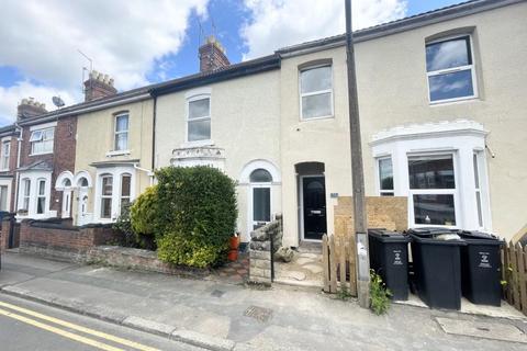 3 bedroom terraced house to rent, Hythe Road,  Old Town,  SN1