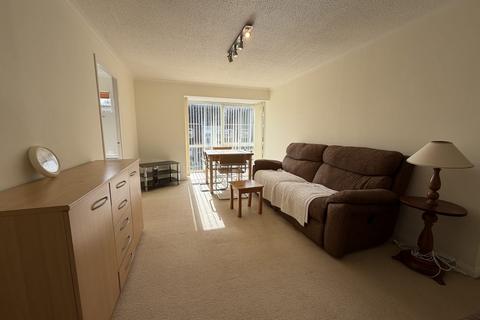 2 bedroom flat to rent, Kay Brow, Ramsbottom, Bury, BL0 9AY