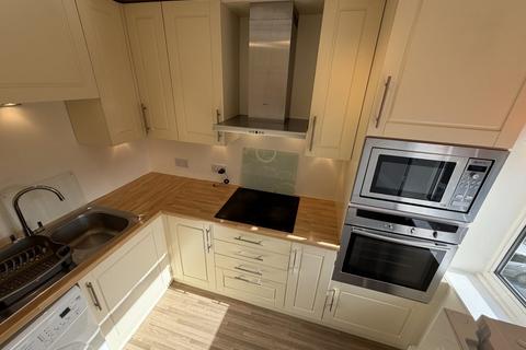 2 bedroom flat to rent, Kay Brow, Ramsbottom, Bury, BL0 9AY