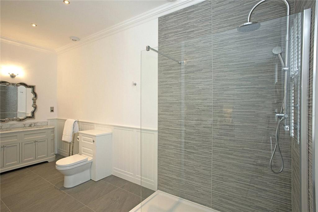 Master En-Suite
