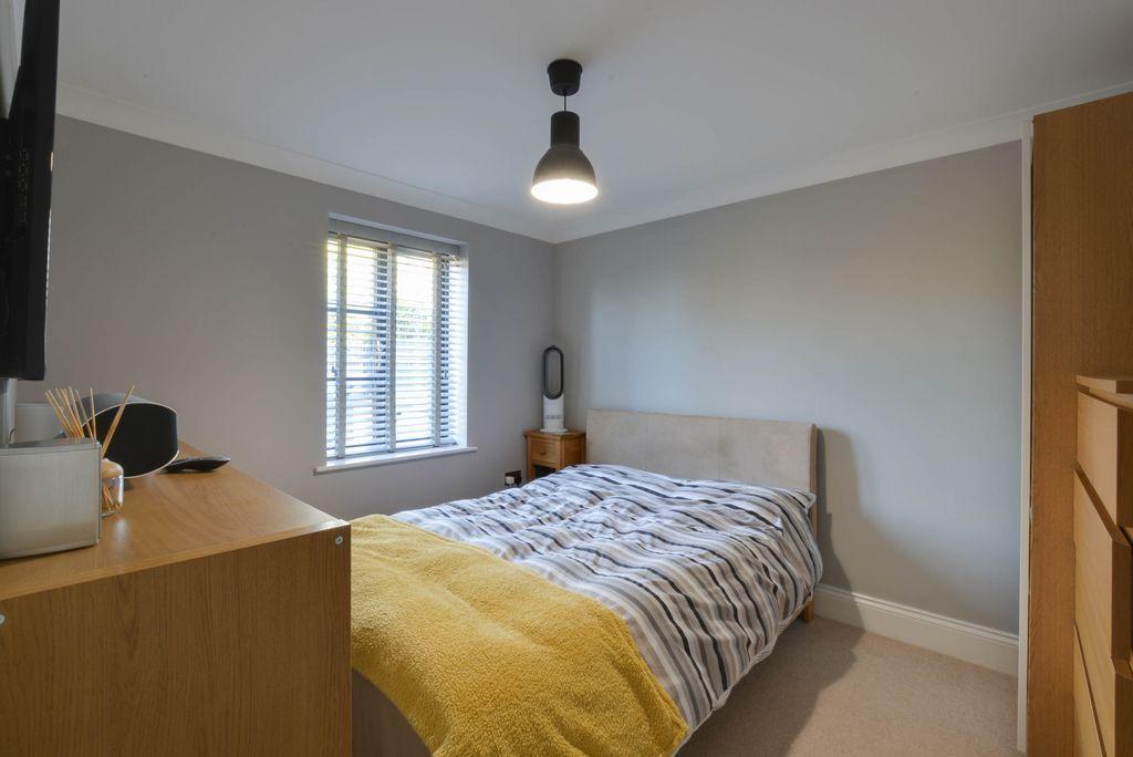 Bedroom 4 (Double)