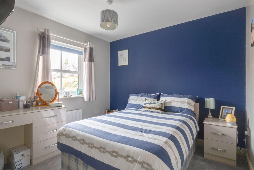 Bedroom 2 (Double)