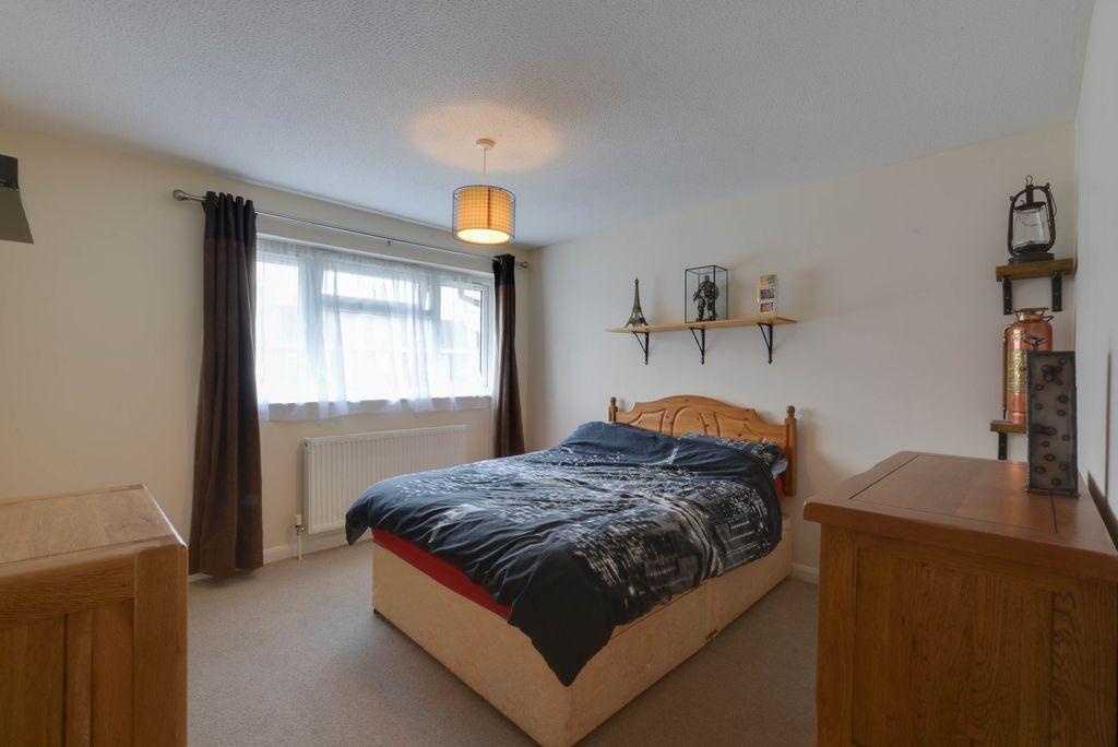 Bedroom 1 (Double)
