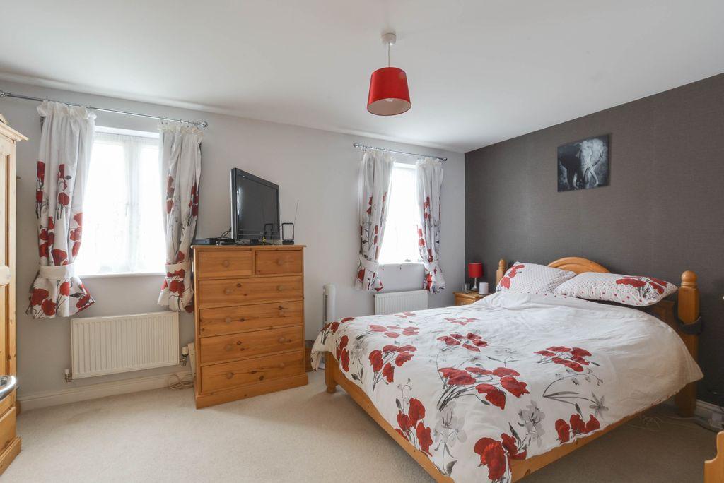 Bedroom 2 (Double)