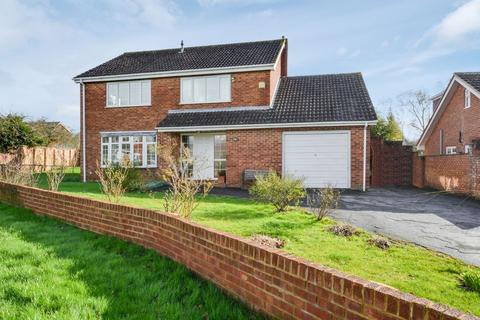 10 Windsor Drive, Trowbridge, BA14 0JZ