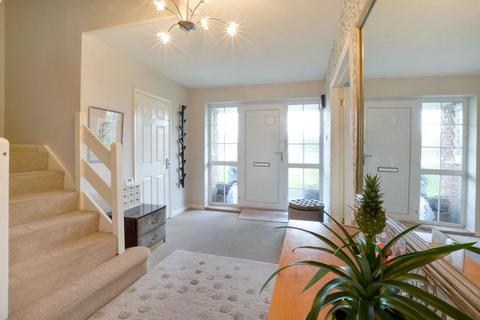 10 Windsor Drive, Trowbridge, BA14 0JZ
