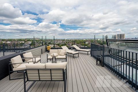 3 bedroom penthouse for sale, Finchley Road, London NW3