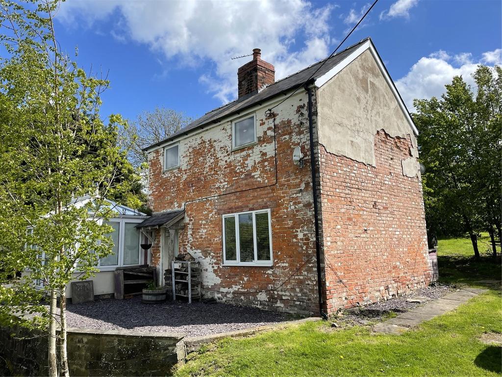 Churchstoke, Montgomery, Powys, SY15 3 bed detached house £315,000