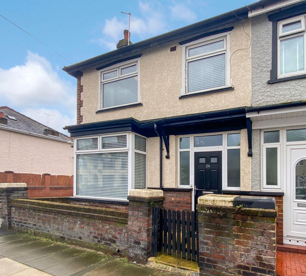 Queensway, Waterloo, Liverpool L22 4RA 3 bed semidetached house £180,000