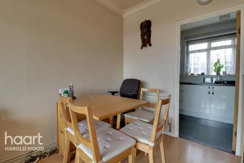 24, Enfield House Leyburn Crescent, Romford, RM3 8RR