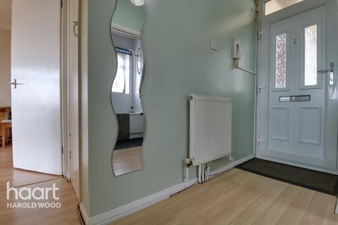 24, Enfield House Leyburn Crescent, Romford, RM3 8RR