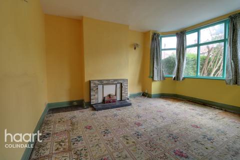 24 Rose Glen, London, NW9 0JS