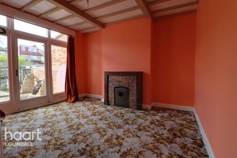 24 Rose Glen, London, NW9 0JS