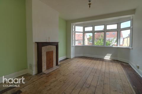 24 Rose Glen, London, NW9 0JS