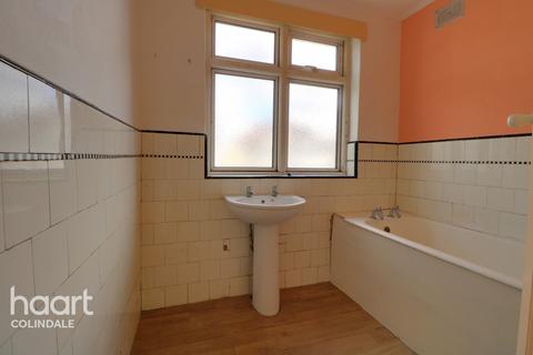 24 Rose Glen, London, NW9 0JS
