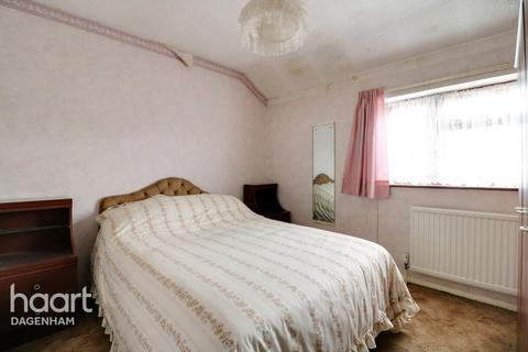39 Calverley Crescent, Dagenham, RM10 7QU