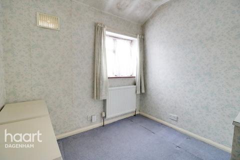 39 Calverley Crescent, Dagenham, RM10 7QU