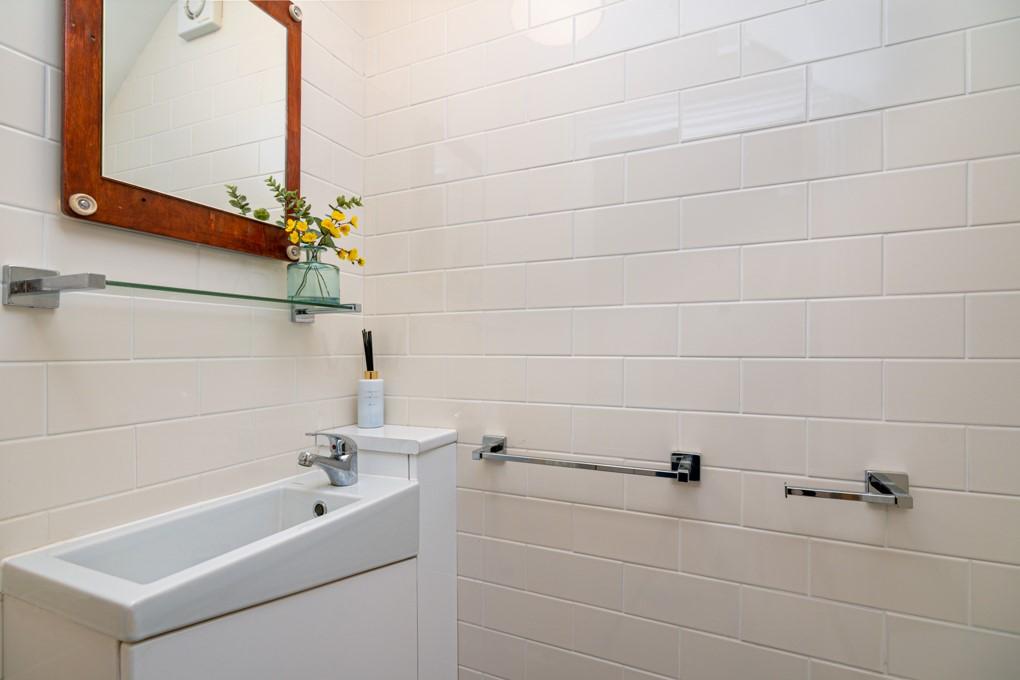 Shower Room.jpg