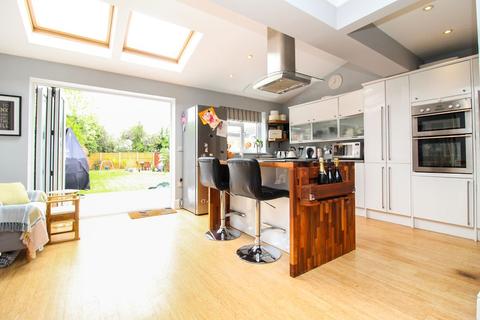 4 Westfield Road, Bedford, MK40 4DQ