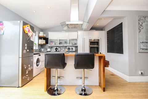 4 Westfield Road, Bedford, MK40 4DQ