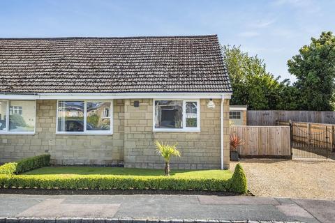 12 Larksfield Close, Carterton, OX18 3SY
