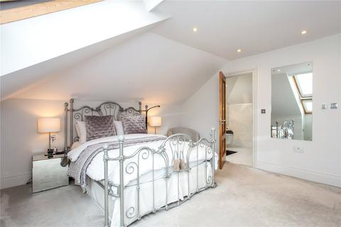 6 Connaught Square, Winchester, SO22 5QQ