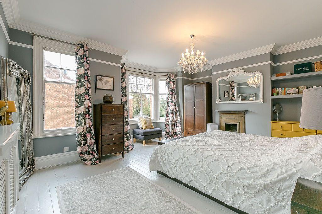 Bedroom 2 (Double)